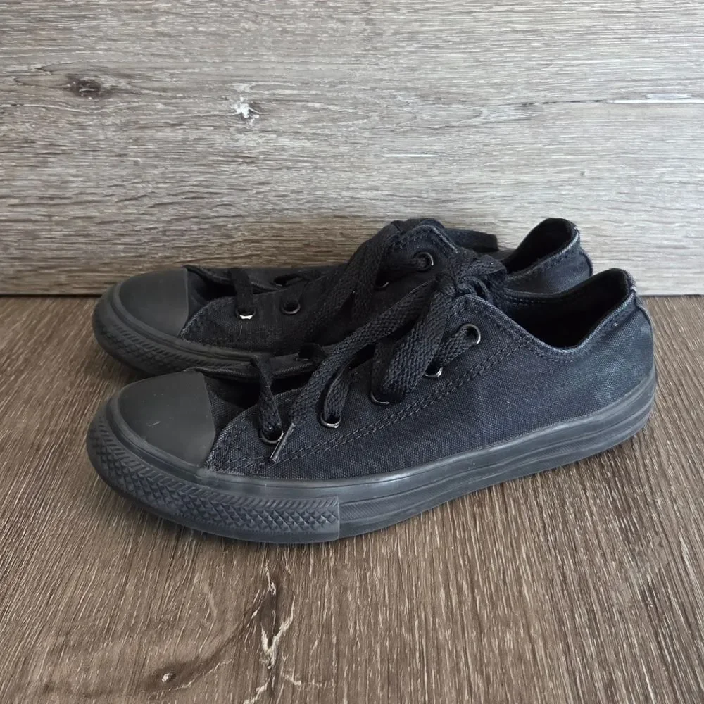 Converse Chuck Taylor All Star Black Sneaker Size 2